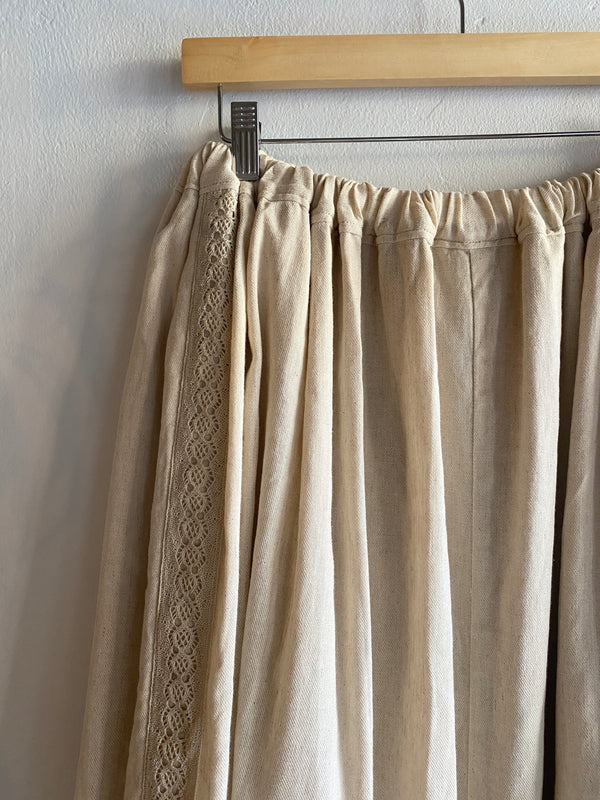 Cotton-Linen Skirt with Lace