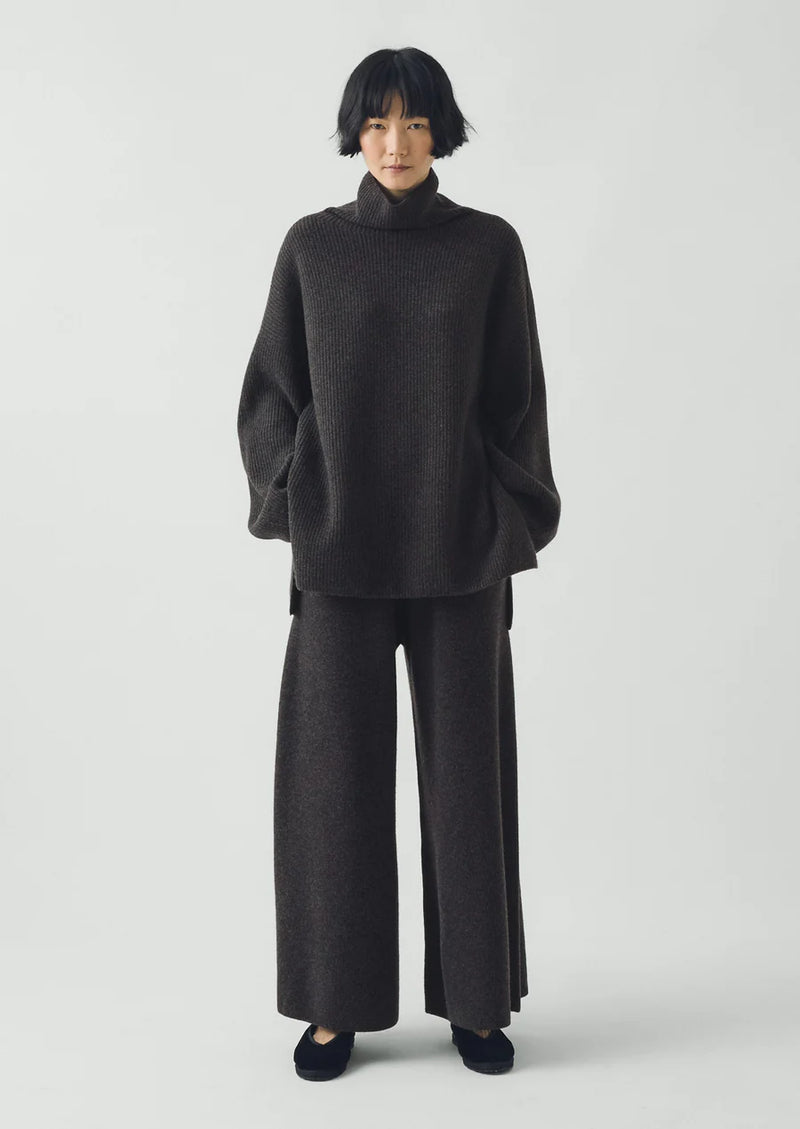 Wool-Cashmere Oversized Ribbed Sweater, Charcoal
