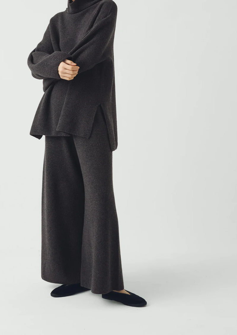 Wool-Cashmere Oversized Ribbed Sweater, Charcoal