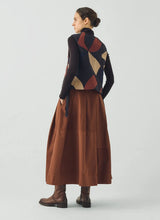 Slanted Pleat Cotton Skirt